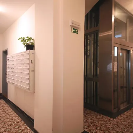 Modern Futuristic / Zizkov Tv Tower + Metro Station Прага